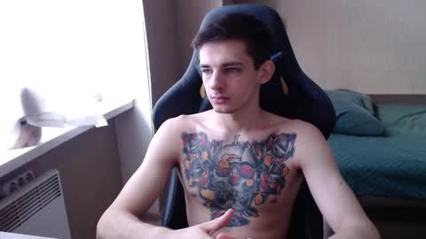 Snapshot of last_kenny chatting on 09-19-25, 11:44 Kenny online show from 09-19-25, 11:44