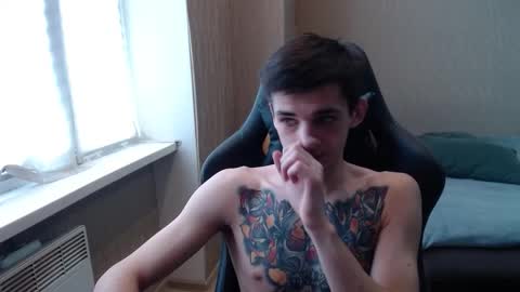 Snapshot of last_kenny chatting on 10-07-25, 11:51 Kenny online show from 10-07-25, 11:51