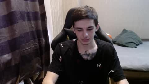 Snapshot of last_kenny chatting on 10-20-25, 11:43 Kenny online show from 10-20-25, 11:43