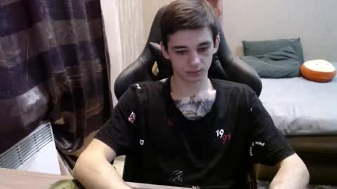 Snapshot of last_kenny chatting on 10-24-25, 11:39 Kenny online show from 10-24-25, 11:39