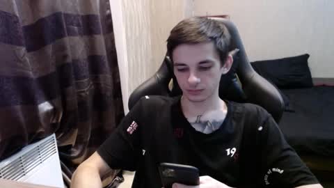 Snapshot of last_kenny chatting on 10-30-25, 01:45 Kenny online show from 10-30-25, 01:45