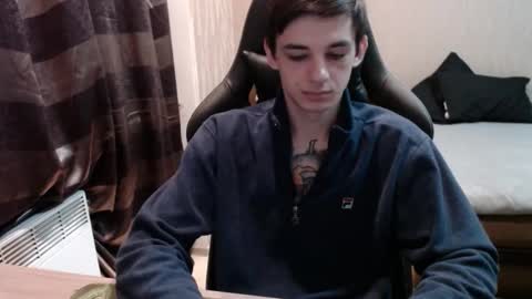 Snapshot of last_kenny chatting on 10-31-25, 02:29 Kenny online show from 10-31-25, 02:29