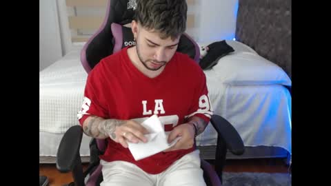 Snapshot of latam_ chatting on 02-04-25, 11:16 YOUR BABY online show from 02-04-25, 11:16