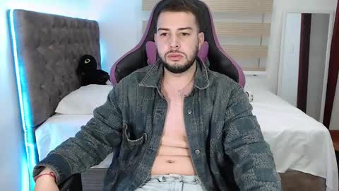 Snapshot of latam_ chatting on 03-04-25, 08:13 YOUR BABY online show from 03-04-25, 08:13