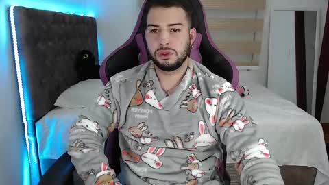 Snapshot of latam_ chatting on 03-06-25, 05:24 YOUR BABY online show from 03-06-25, 05:24