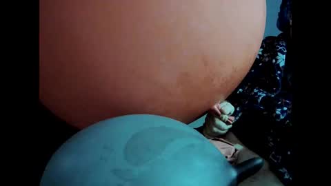 latexchris77 online show from 12-16-24, 10:18