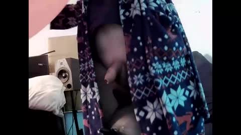 latexchris77 online show from 12-19-24, 02:02