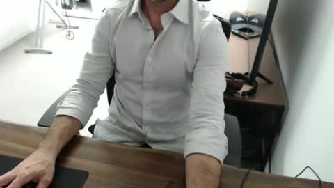 latexdave84 online show from 10-15-25, 10:48