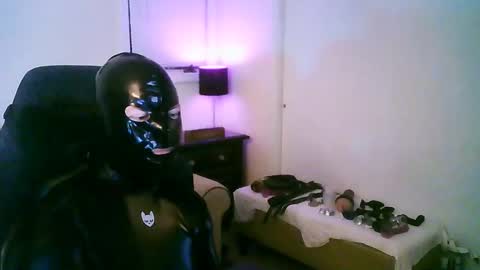 latexminheadroom online show from 10-17-25, 02:04