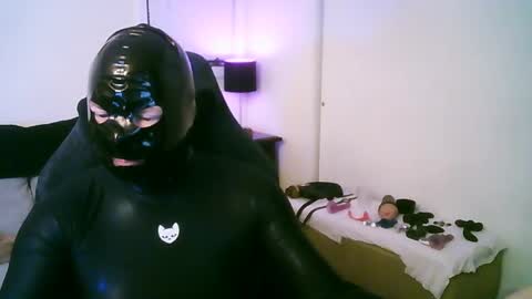 latexminheadroom online show from 04-16-26, 01:50