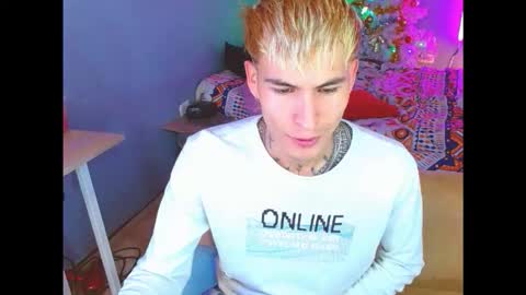 latin_boysxxx_ online show from 11-29-25, 09:51