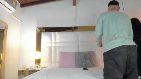 Johana y Santiago online show from 02-06-25, 10:48