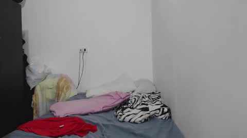 M E G A N  online show from 01-08-25, 04:22