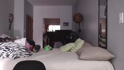 M E G A N  online show from 01-16-25, 02:08