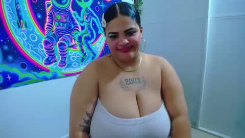 latina_bigboos12 online show from 12-17-25, 05:57
