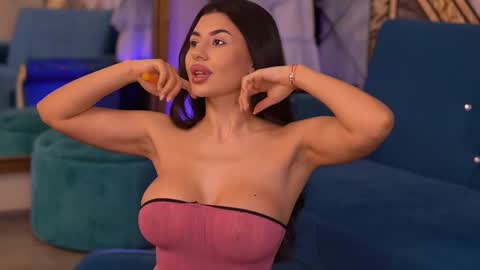 Snapshot of latinaloco chatting on 03-10-25, 09:29 Latina online show from 03-10-25, 09:29