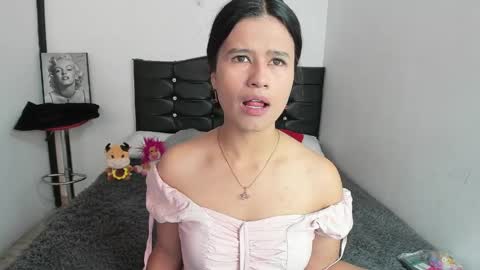 Luna  online show from 04-11-26, 02:21