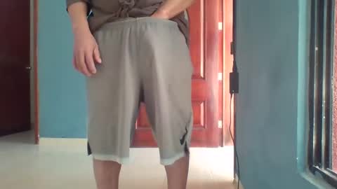 Snapshot of latinbigdick2 chatting on 01-26-25, 04:30 Robert online show from 01-26-25, 04:30