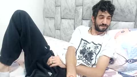 Snapshot of latinlustandfrenchkiss chatting on 12-17-25, 03:07 latinlustandfrenchkiss online show from 12-17-25, 03:07