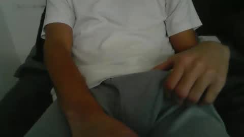 Snapshot of latinman7945 chatting on 12-15-25, 07:45 latinman7945 online show from 12-15-25, 07:45