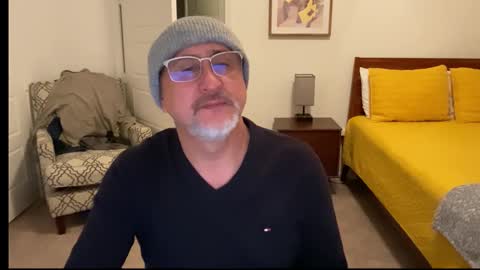 QS - INDEPENDENT MODEL online show from 12-18-25, 06:08