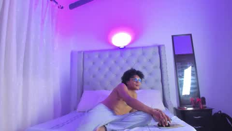 Snapshot of latinodark chatting on 02-11-26, 03:11 latinodark online show from 02-11-26, 03:11