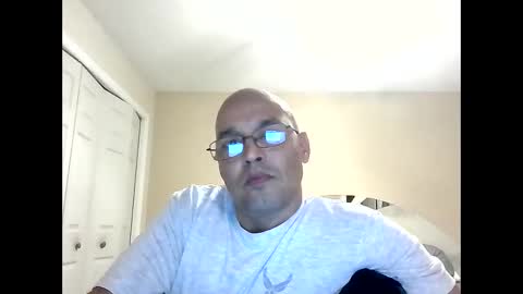 Snapshot of latinoinfla chatting on 12-25-24, 04:54 latinoinfla online show from 12-25-24, 04:54