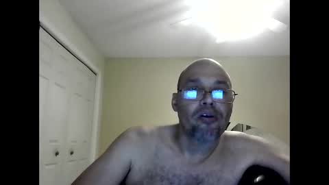 Snapshot of latinoinfla chatting on 01-01-25, 04:39 latinoinfla online show from 01-01-25, 04:39
