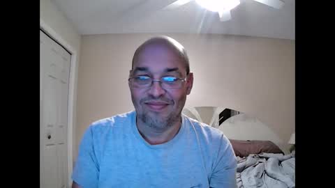 Snapshot of latinoinfla chatting on 01-19-25, 01:43 latinoinfla online show from 01-19-25, 01:43