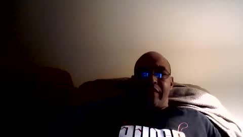 Snapshot of latinoinfla chatting on 09-10-25, 02:00 latinoinfla online show from 09-10-25, 02:00
