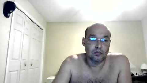 Snapshot of latinoinfla chatting on 10-25-25, 01:13 latinoinfla online show from 10-25-25, 01:13