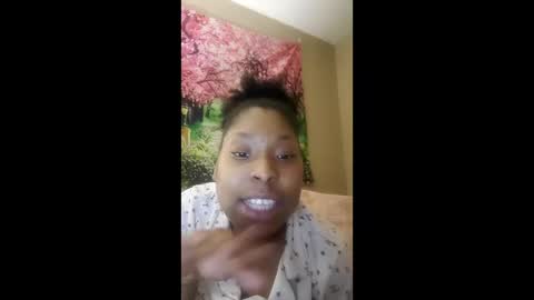 Snapshot of latravenmoten chatting on 03-02-26, 02:14 latravenmoten online show from 03-02-26, 02:14