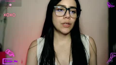 Snapshot of laujgray chatting on 11-26-25, 05:30 laujgray online show from 11-26-25, 05:30