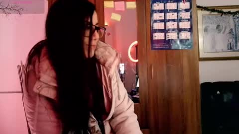 Snapshot of laujgray chatting on 02-01-26, 02:32 laujgray online show from 02-01-26, 02:32