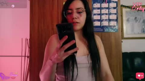 Snapshot of laujgray chatting on 03-01-26, 05:09 laujgray online show from 03-01-26, 05:09