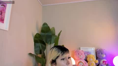 laukyubey1 online show from 12-15-25, 12:31