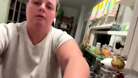 LauLauMa online show from 01-06-25, 12:05