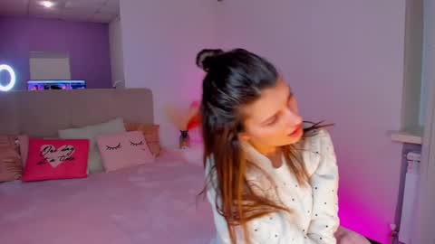 Laura online show from 02-10-25, 09:25