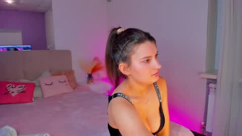 Laura online show from 02-10-25, 12:29