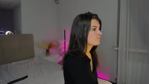 Laura online show from 03-03-25, 10:17