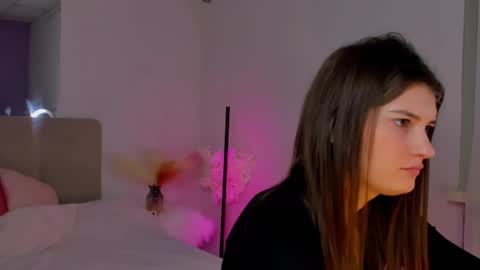 Laura online show from 03-07-25, 06:24