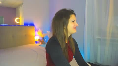 Laura online show from 11-22-25, 06:23