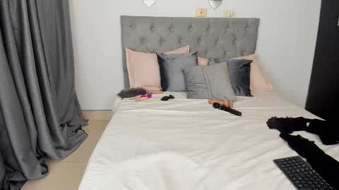 Snapshot of laura__martiinez chatting on 09-10-25, 01:55   online show from 09-10-25, 01:55