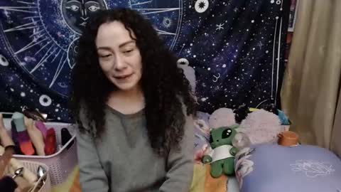  Wen  online show from 12-10-24, 01:54