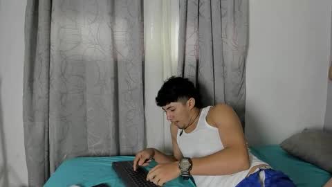 laura_and_kevin online show from 12-04-25, 09:56