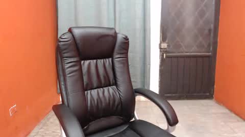 CALL ME LOVE  LAURA online show from 02-18-25, 03:10