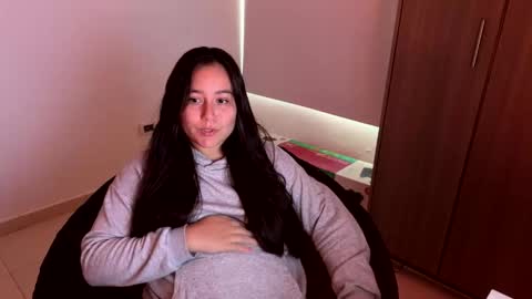 laura online show from 11-26-25, 09:49