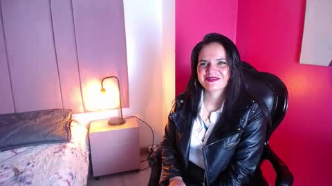 laura hotties online show from 03-11-25, 01:01