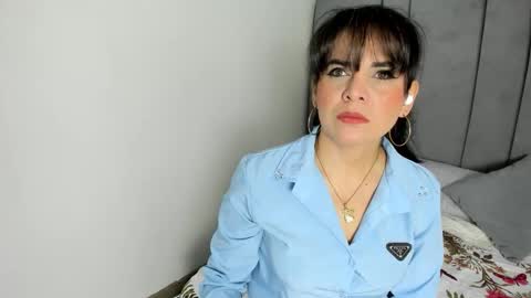 laura hotties online show from 11-22-25, 01:10