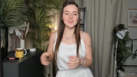 Snapshot of laura_mutti chatting on 10-27-25, 03:49 Samantha online show from 10-27-25, 03:49